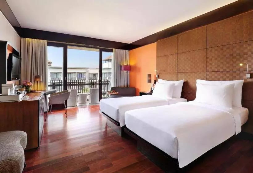 اتاق استاندارد با چشم‌انداز باغ, Pullman Bali Legian Beach