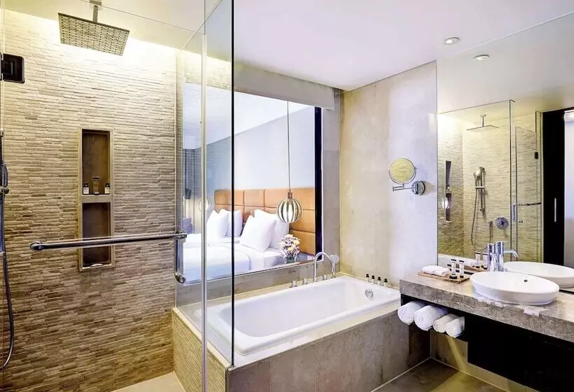 اتاق لوکس با چشم‌انداز باغ, Pullman Bali Legian Beach