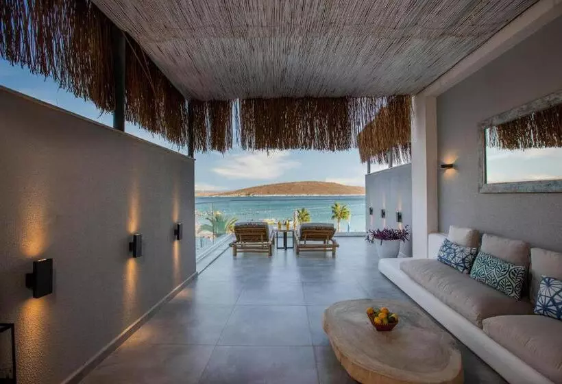 オーシャンビューのプレミアムルーム。, Design Plus Seya Beach