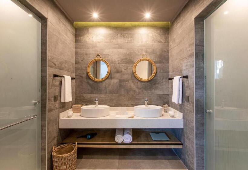 اتاق پرمیوم با چشمانداز دریا, Design Plus Seya Beach