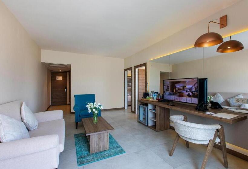 سوییت, Design Plus Seya Beach