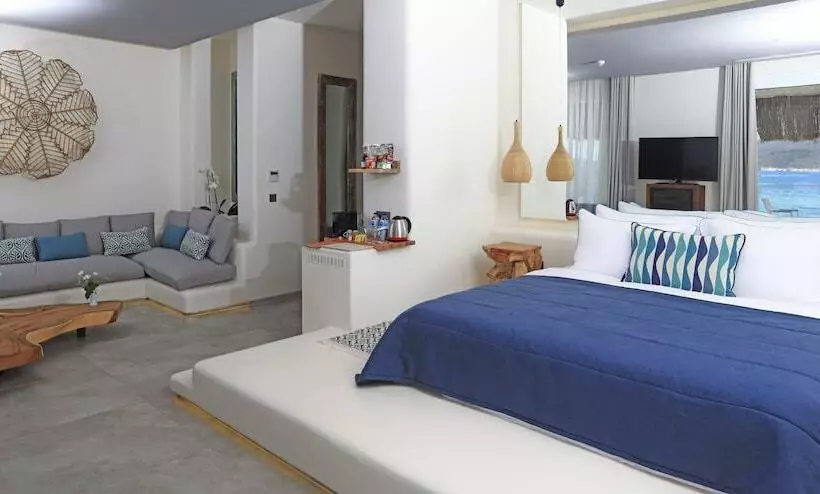 オーシャンビューのプレミアムルーム。, Design Plus Seya Beach