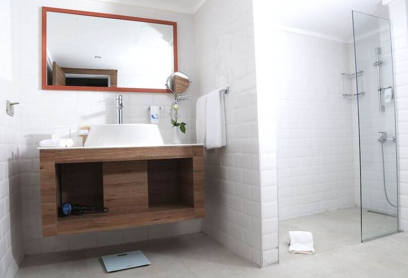 سوییت, Design Plus Seya Beach