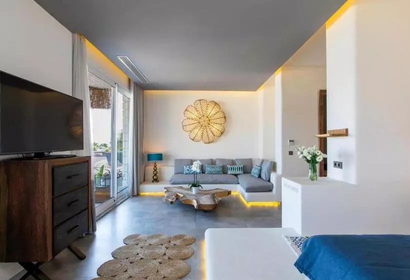 オーシャンビューのプレミアムルーム。, Design Plus Seya Beach