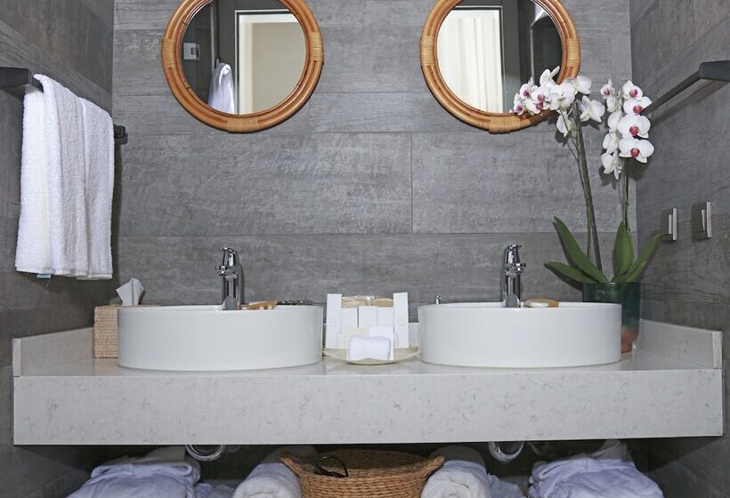 اتاق پرمیوم با چشمانداز دریا, Design Plus Seya Beach