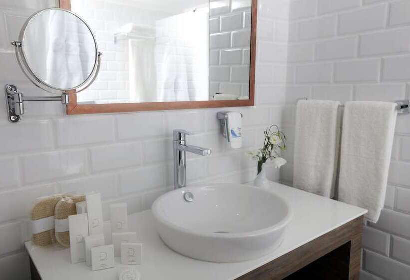 اتاق سوپریور با چشمانداز جانبی دریا, Design Plus Seya Beach