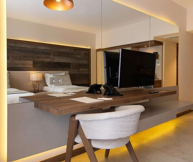 اتاق سوپریور با چشمانداز جانبی دریا, Design Plus Seya Beach