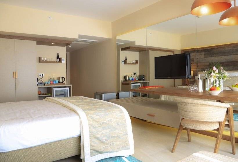 Quarto Superior Vista Mar Lateral, Design Plus Seya Beach