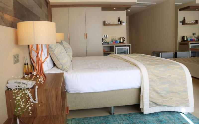 اتاق لوکس با چشمانداز دریا, Design Plus Seya Beach