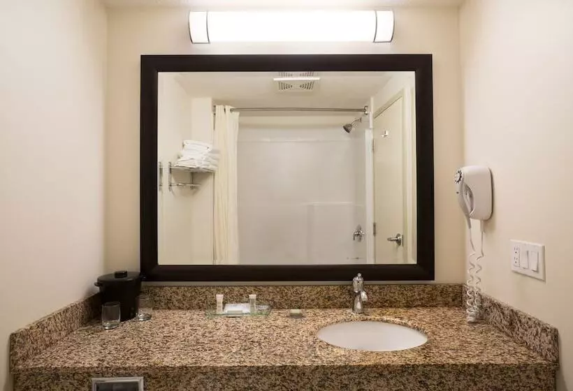 ２ダブルベッドのスタンダードルーム, Super 8 By Wyndham Sherwood Park/edmonton Area