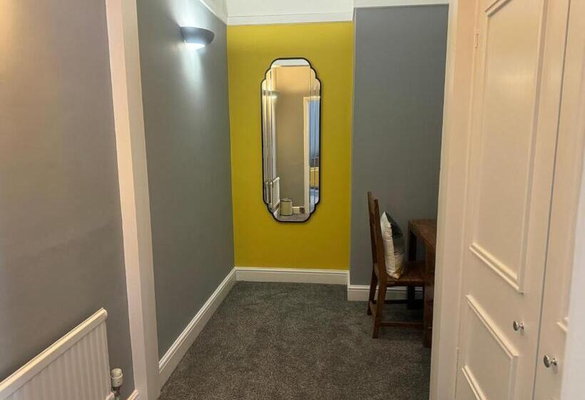 Люкс Deluxe Кровать Кинг, The Red Lion