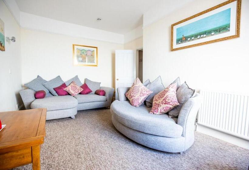 Номер Superior Вид на Море, The Red Lion