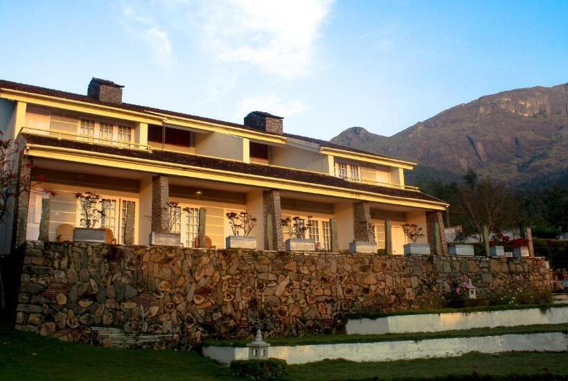 اتاق لوکس با بالکن, The Siena Village