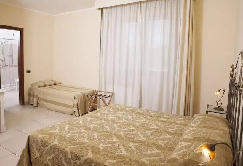 Standard Kolmen Hengen Huone, Villa Fiorita