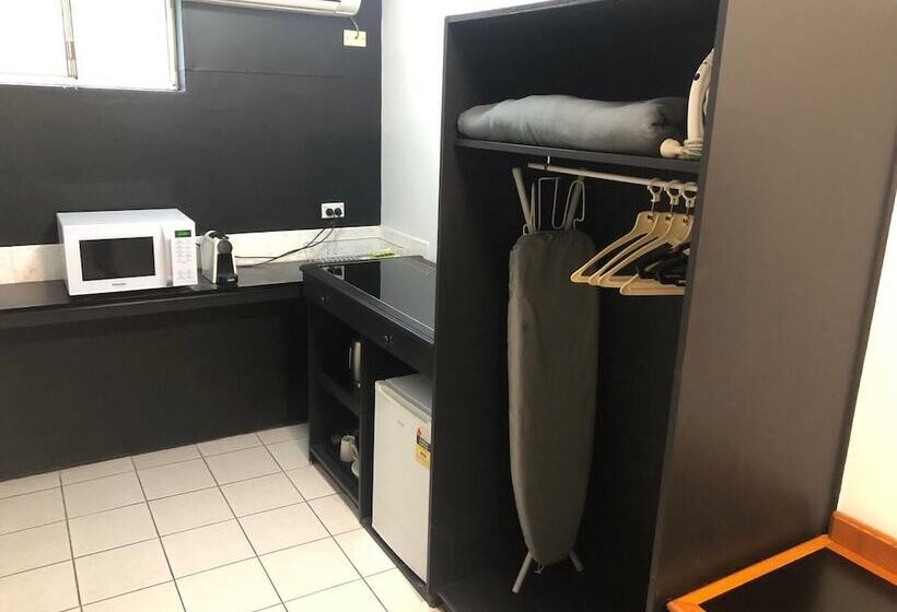 家庭间, Matador Motor Inn