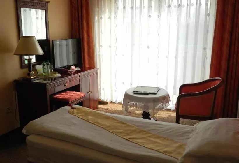 اتاق استاندارد یک نفره, Royal Park Hotel & Spa
