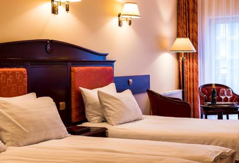 غرفة قياسية ثلاثية, Royal Park Hotel & Spa