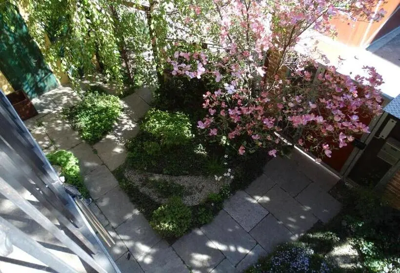 スタンダードスタジオ, Agriturismo Casa De Colores