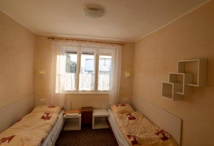 شقة 3 غرف, Chalupa V Západných Tatrách