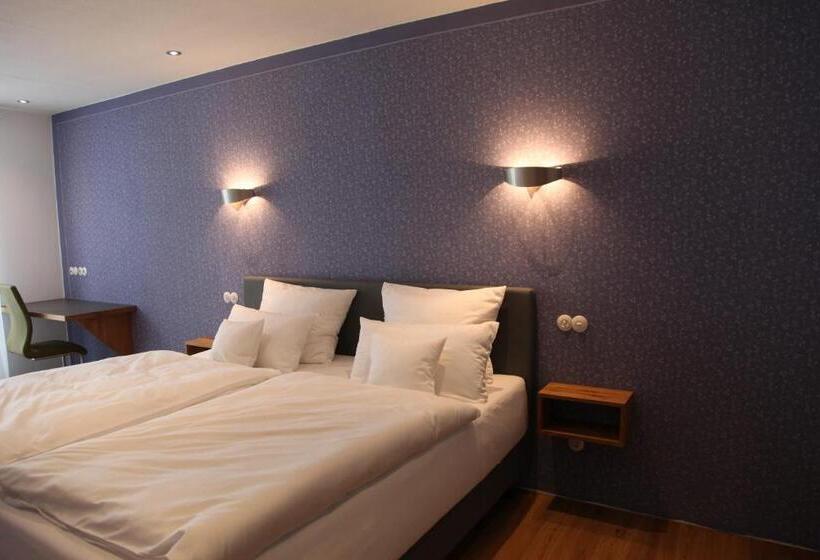 デラックスルーム, Luisenhof