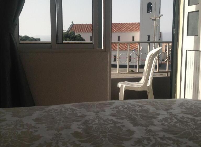 スタンダードスタジオ, Pensão Fernandes