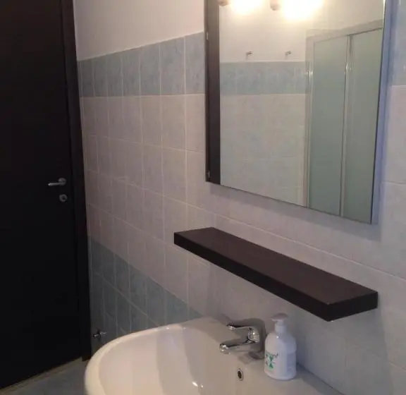 バルコニー付き1ベッドルームアパートメント, Residence Buelli E Dintorni
