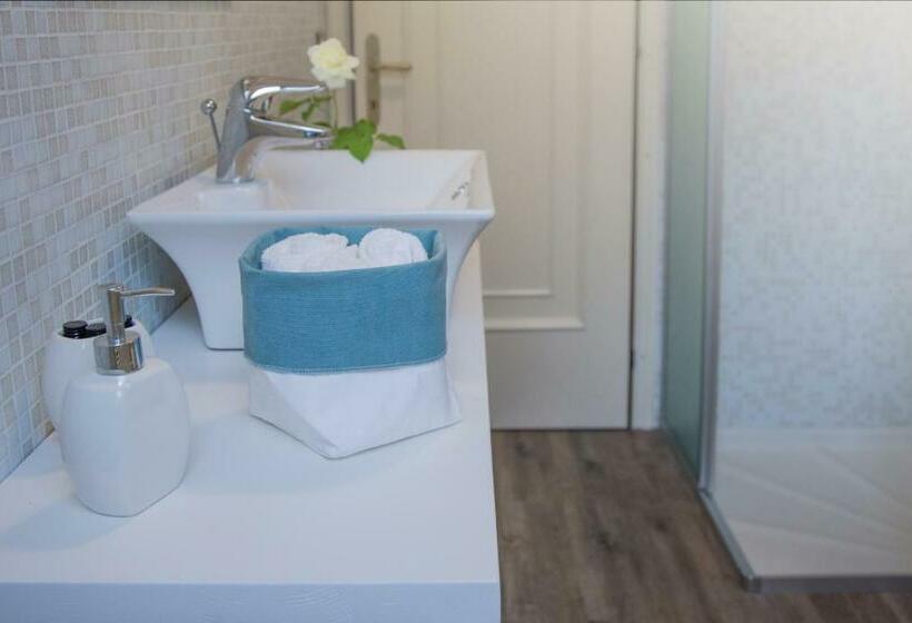 شقة غرفة واحدة, B&b Arco Di Pietra