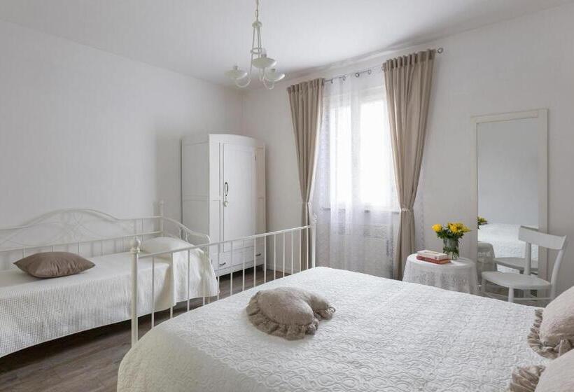 شقة غرفة واحدة, B&b Arco Di Pietra