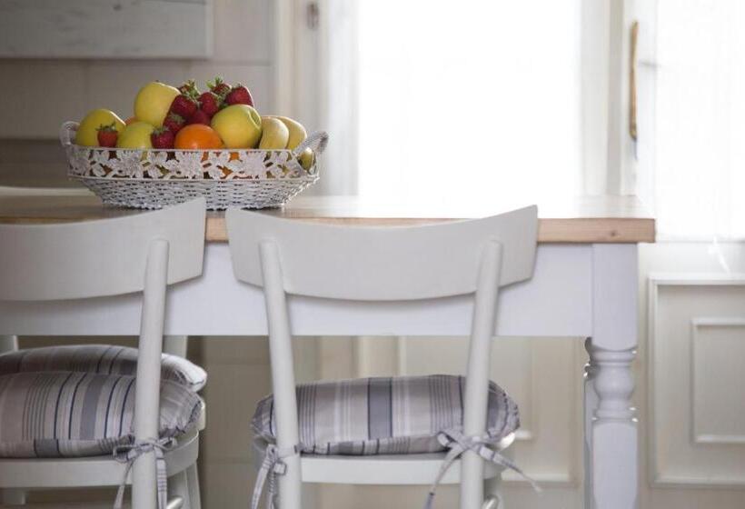 شقة غرفة واحدة, B&b Arco Di Pietra