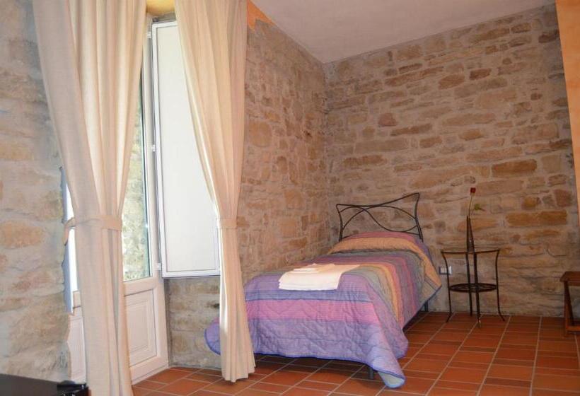 Апартаменты 1 Спальня с Балконом, B&b La Casa Di Giulietta