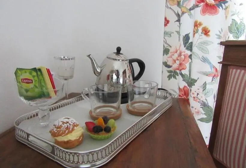 オーシャンビューデラックスルーム, B&b Le Palme