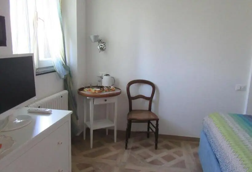 ガーデンビュースタンダードルーム, B&b Le Palme