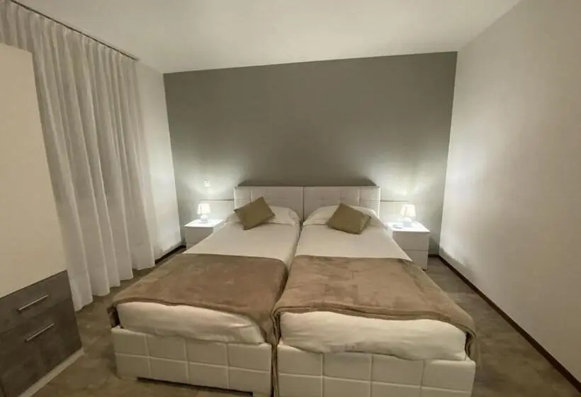 マウンテンビューデラックスルーム, Albergo Stazione