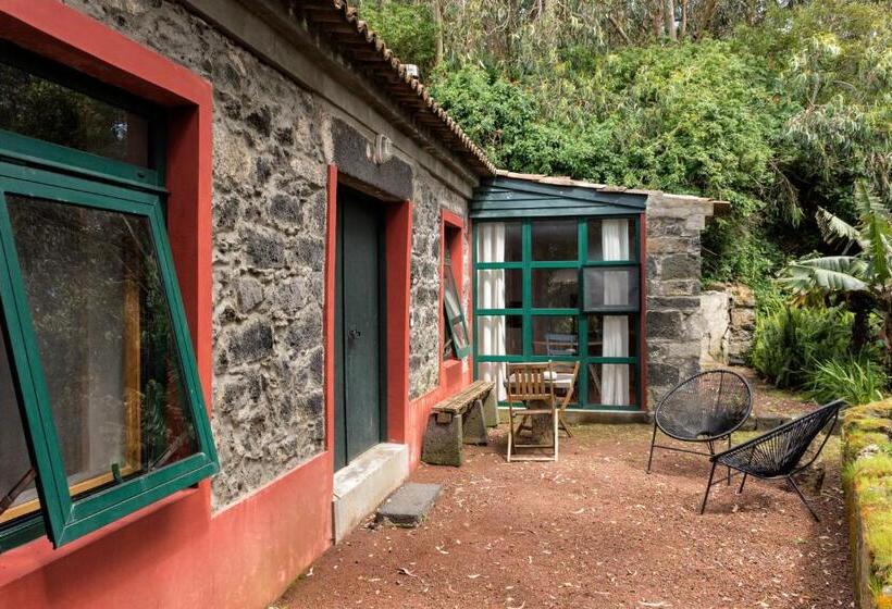 سوییت جونیور با بالکن, Casa Do Populo