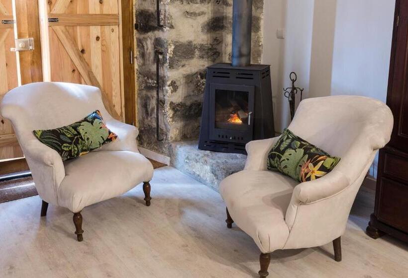 سوییت خانوادگی, Casa Do Populo