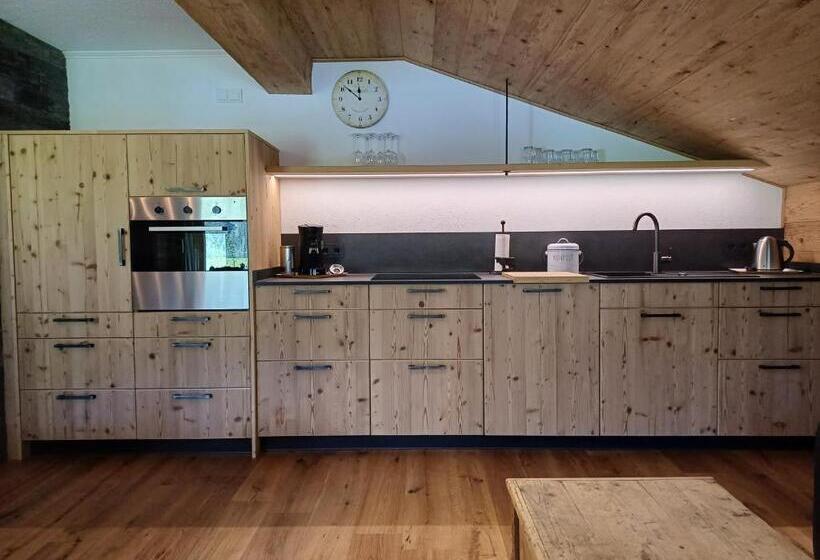 침실 2개 아파트, Haus Petra