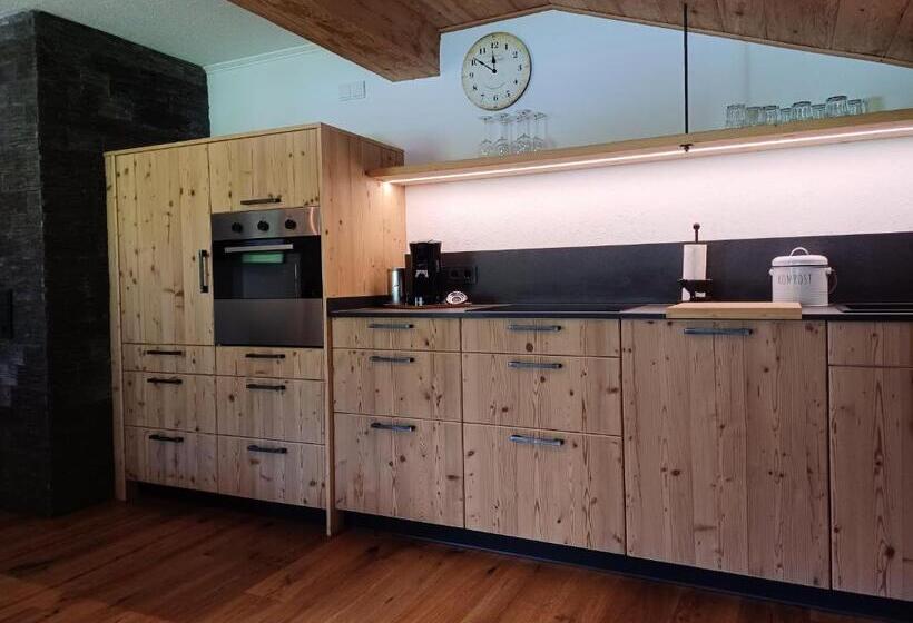 Апартаменты 2 Спальни, Haus Petra