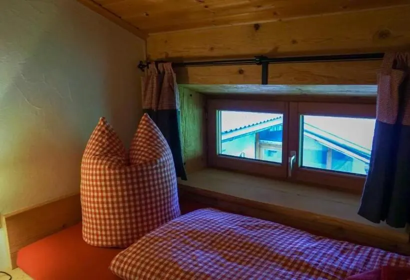 エコノミールーム, Haus Petra