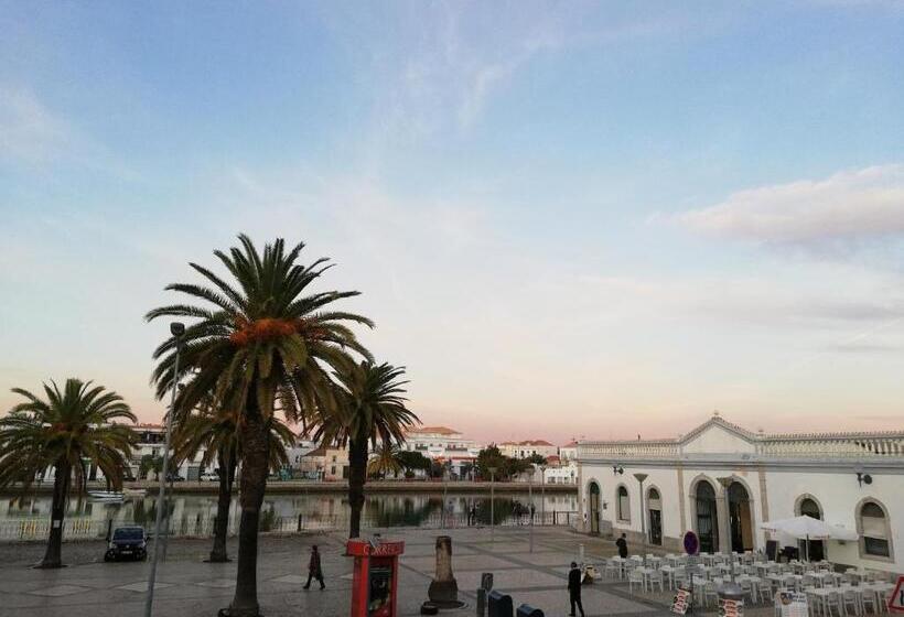 豪华海景房, Taah Billa Guest House