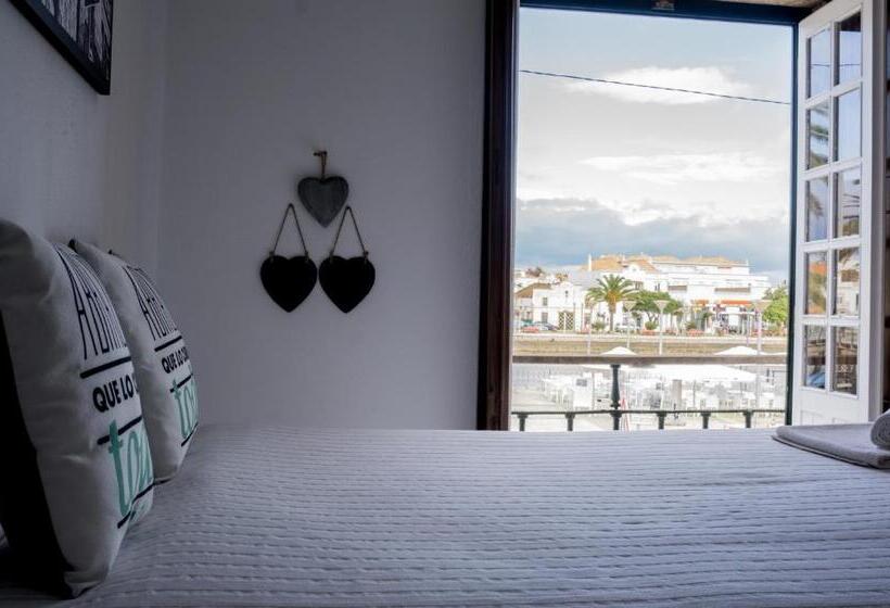 豪华海景房, Taah Billa Guest House