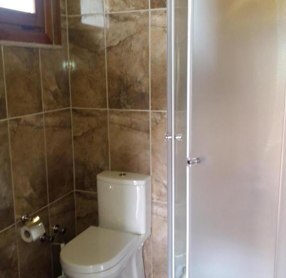 Familiesuite, Sakin Vadi Winehouse