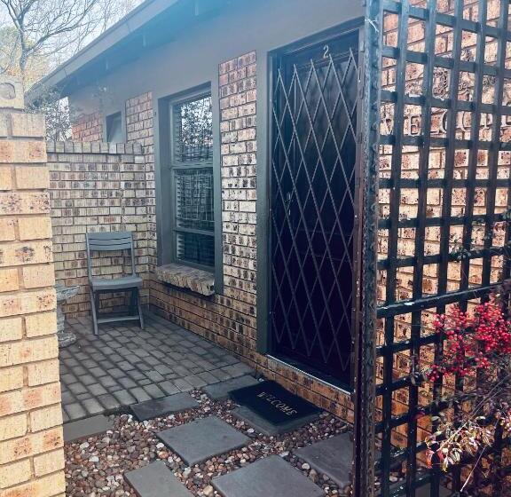 스탠다드 싱글 룸, Revenir