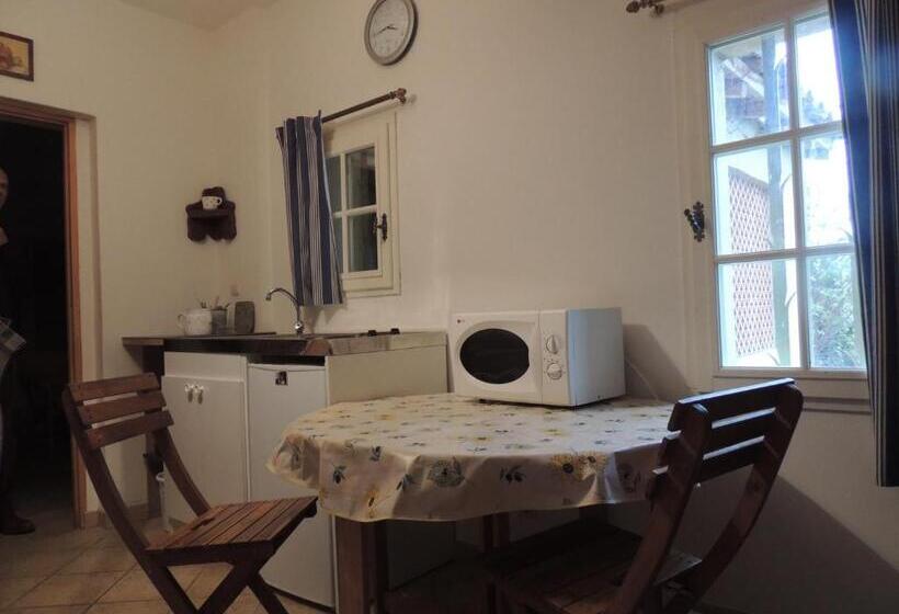 スタンダードルーム, Clos Saintegarde