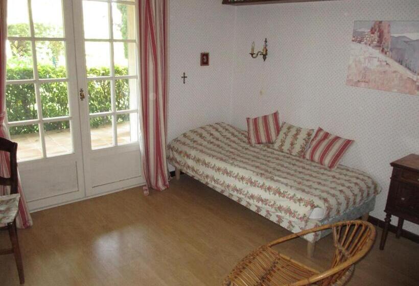 スタンダードルーム, Clos Saintegarde