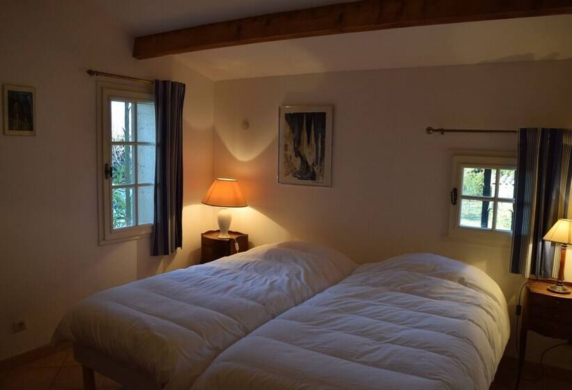 スタンダードルーム, Clos Saintegarde