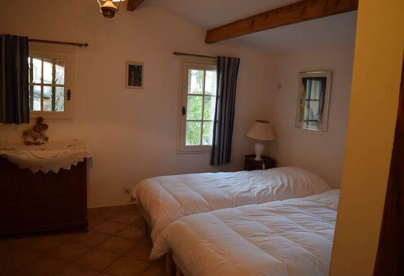 スタンダードルーム, Clos Saintegarde