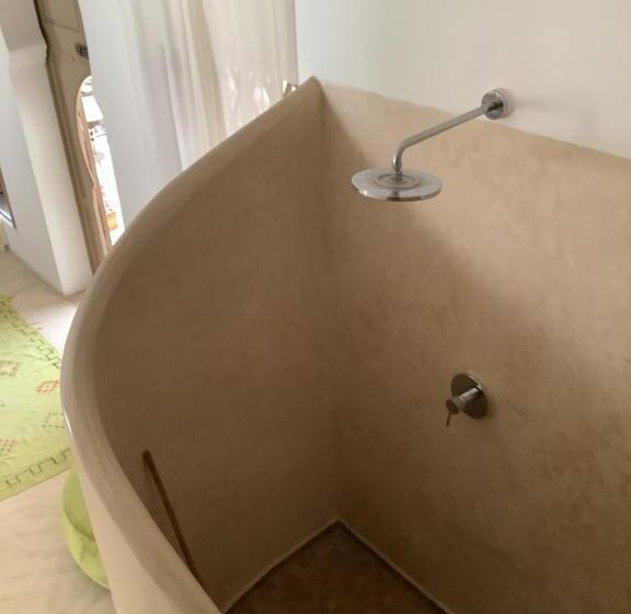 اتاق استاندارد, Riad Aziman