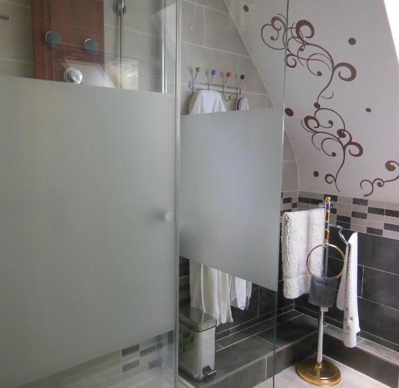 חדר סטנדרט, Ty An Eol