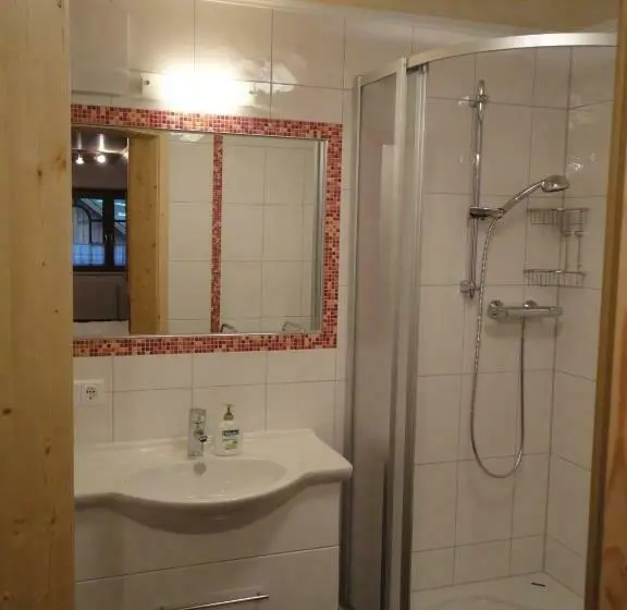 1ベッドルームアパートメント, Kirchenbichlerhof