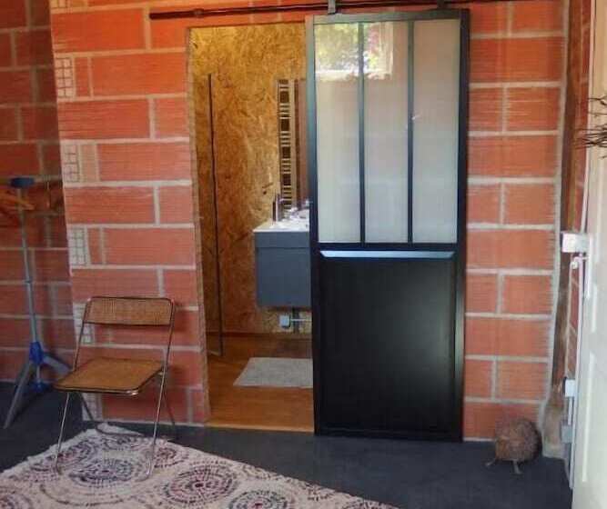 Номер Стандарт, Stuartlodge S